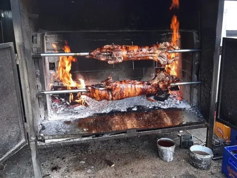 Bistro Vila Velebita - Odojak na ražnju