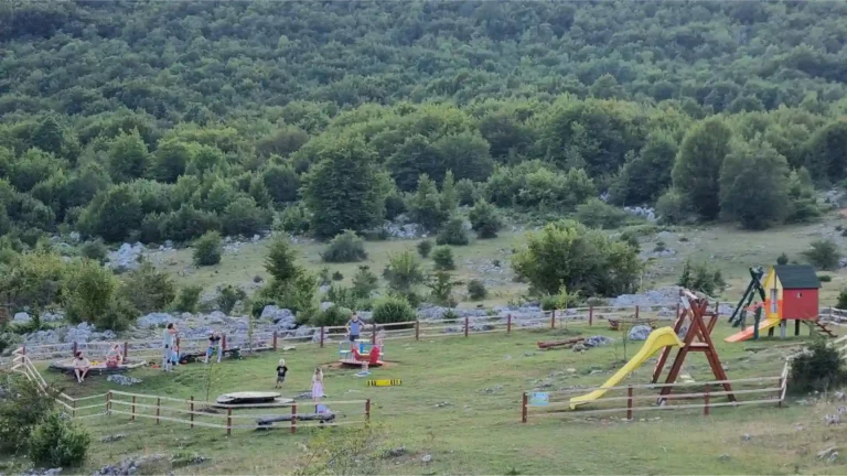 Pećinski park Grabovača - igralište