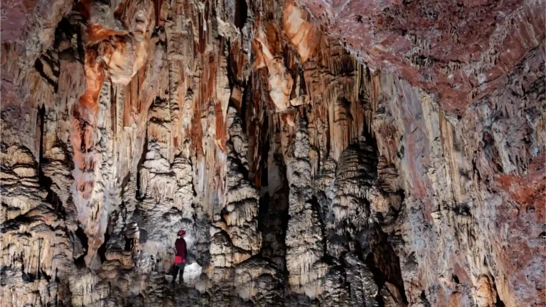 Pećinski park Grabovača - špilja Samograd - foto-Nenad Buzjak