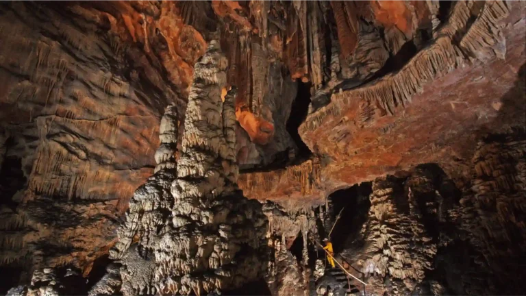 Pećinski park Grabovača - špilja Samograd