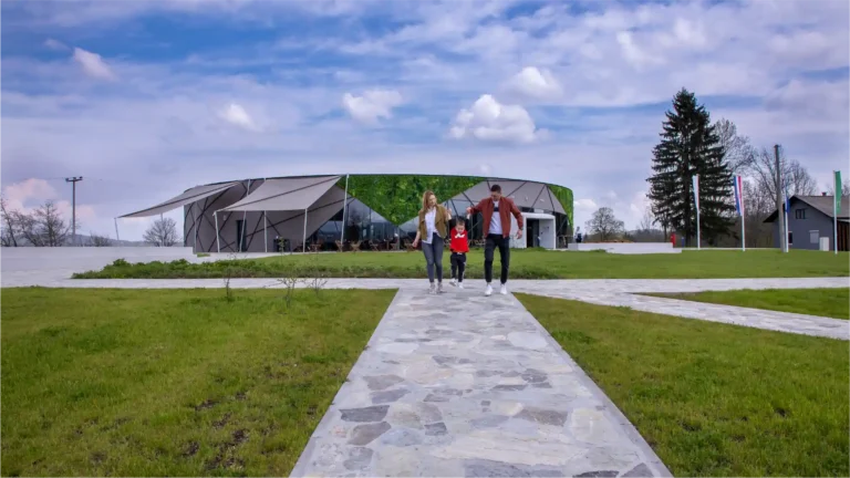 Speleon-foto Dinko Neskusil