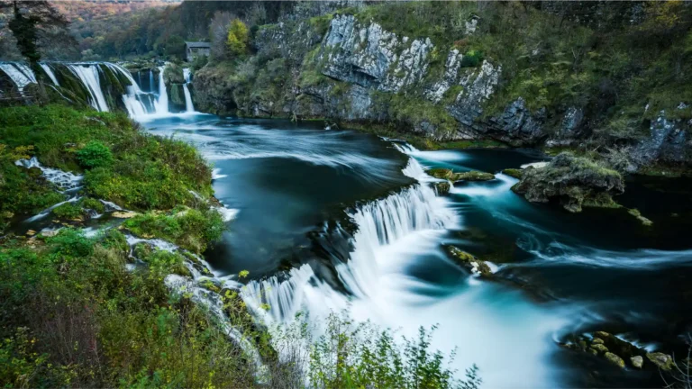 Vodopad Štrbački buk na rijeci Uni u Nacionalnom parku Una